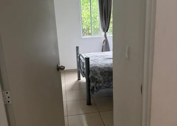 Jaz-lyn Yaakun Casa de férias